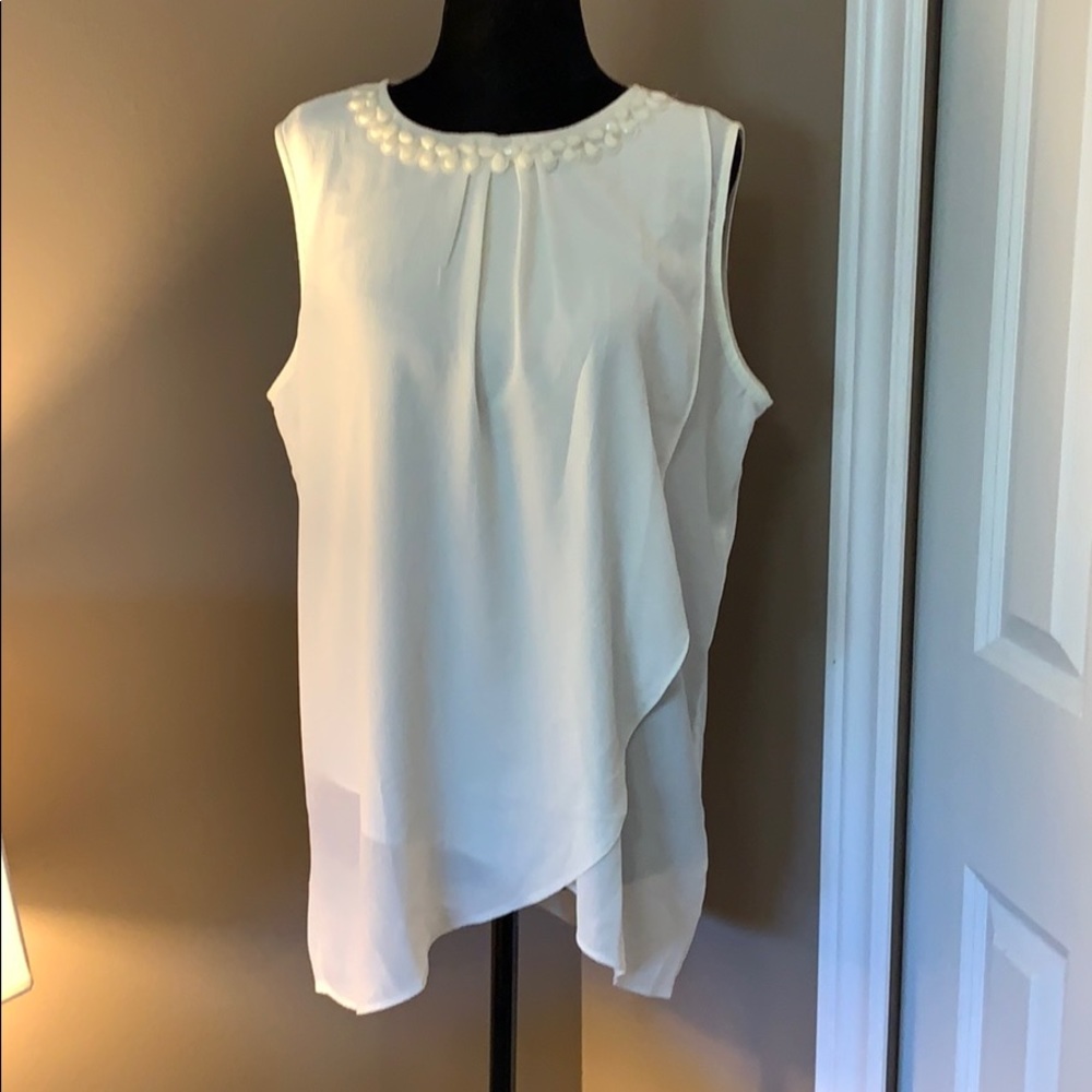 ALFRED SUNG White Sleeveless Blouse